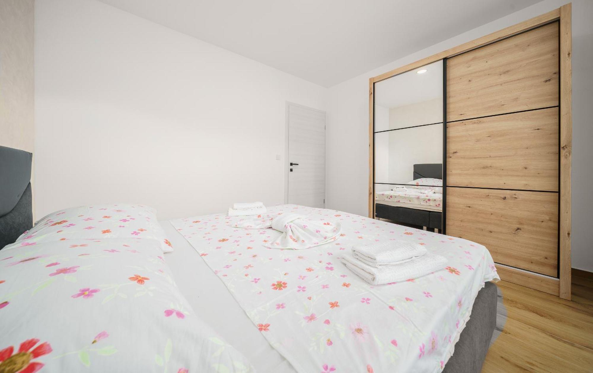 Luxury Apartments-La Dino Maky Vodice Phòng bức ảnh