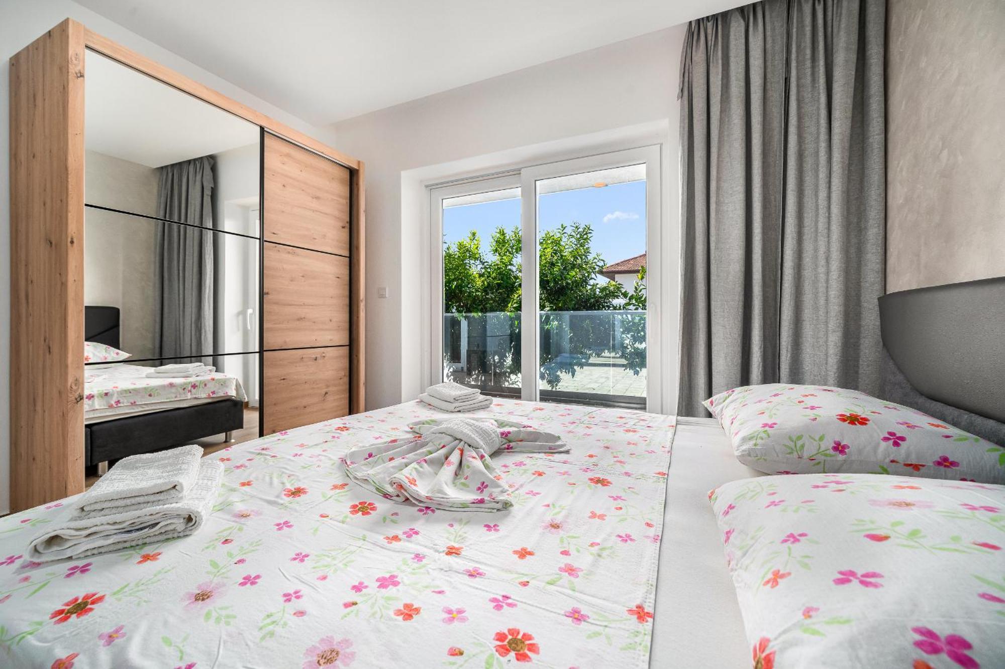 Luxury Apartments-La Dino Maky Vodice Phòng bức ảnh